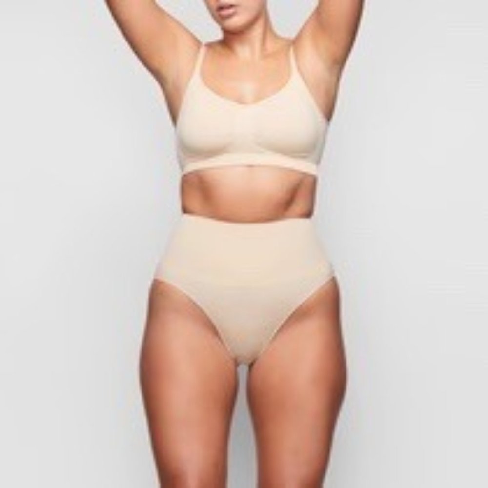 SKIMS Core Control Brief NEW MINOR FLAW Shapewear Clay L/XL